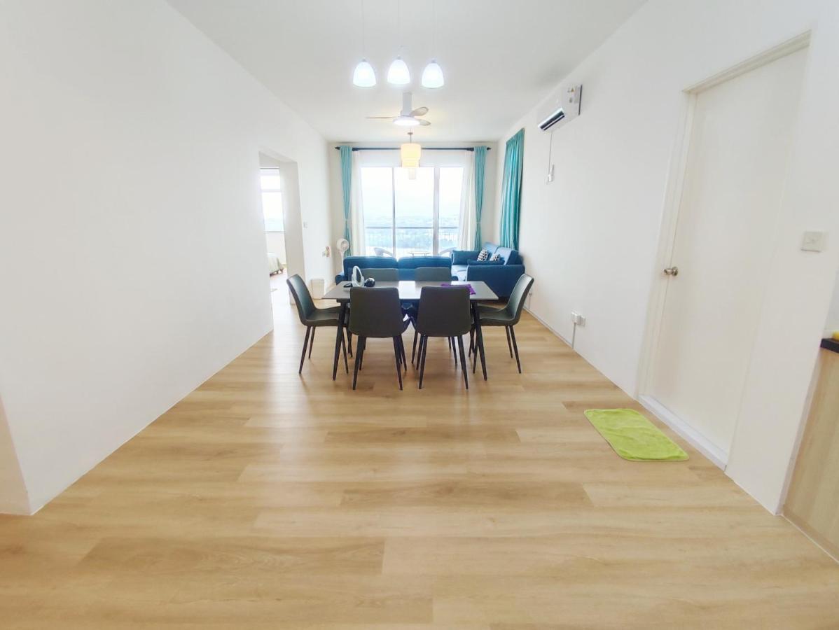 Muji style scenic view 2 bedrooms entire apartment Kuching Buitenkant foto