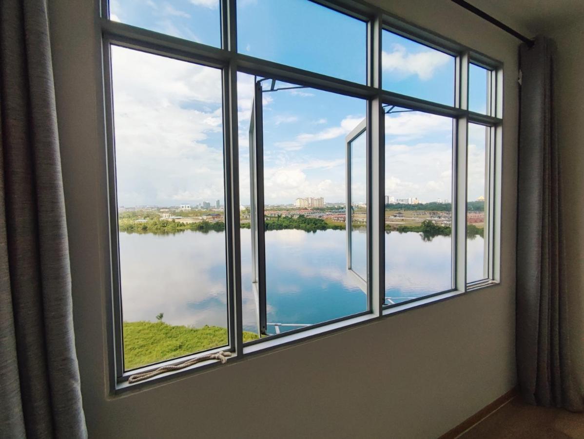 Muji style scenic view 2 bedrooms entire apartment Kuching Buitenkant foto