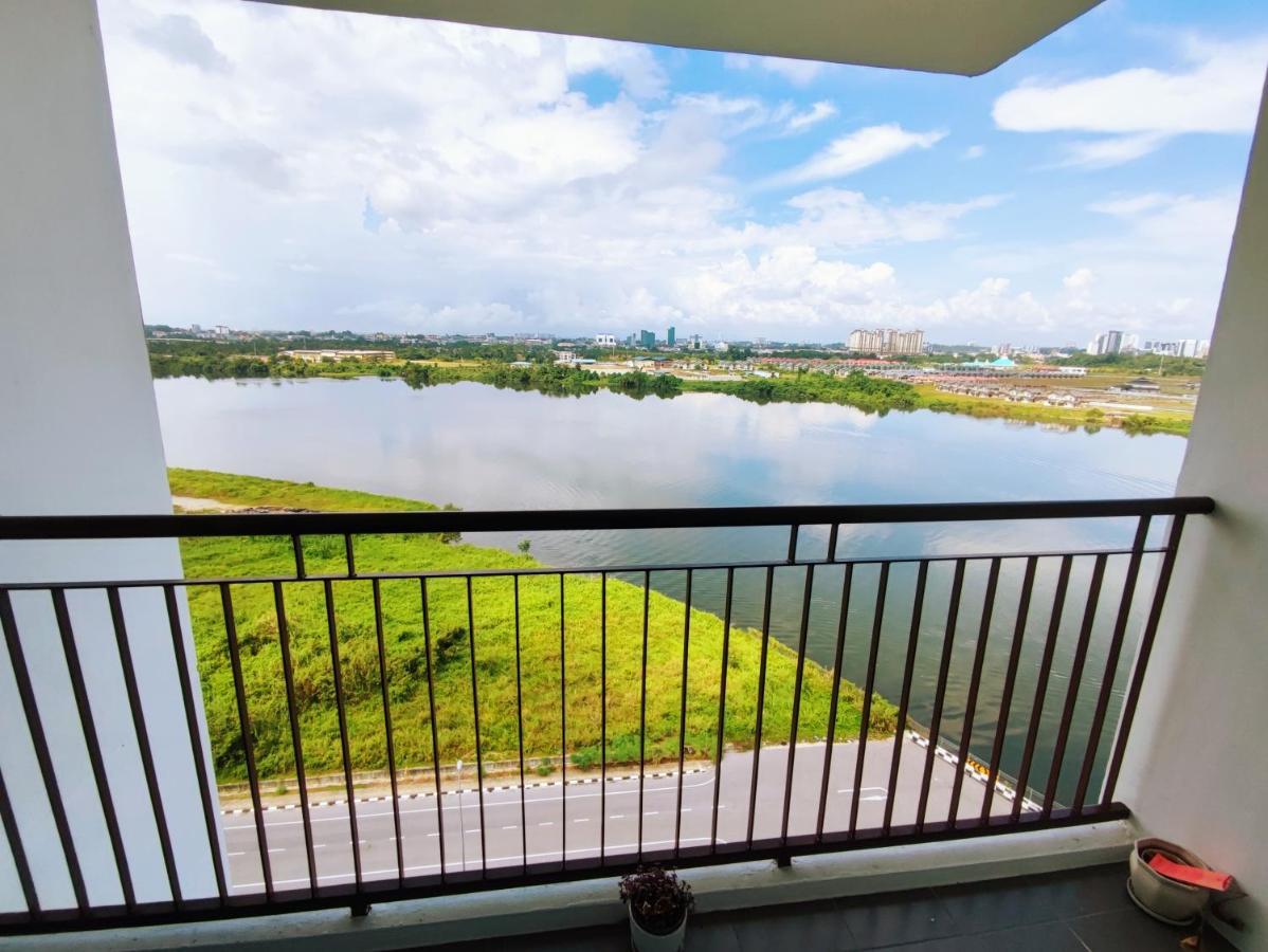 Muji style scenic view 2 bedrooms entire apartment Kuching Buitenkant foto