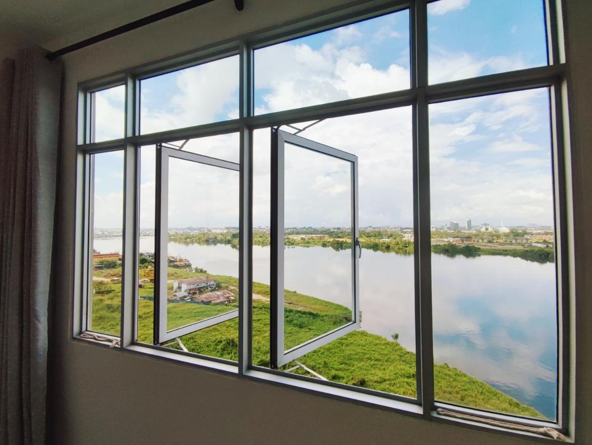 Muji style scenic view 2 bedrooms entire apartment Kuching Buitenkant foto